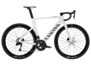 2026 canyon aeroad cf slx 7 di2 road bike 1